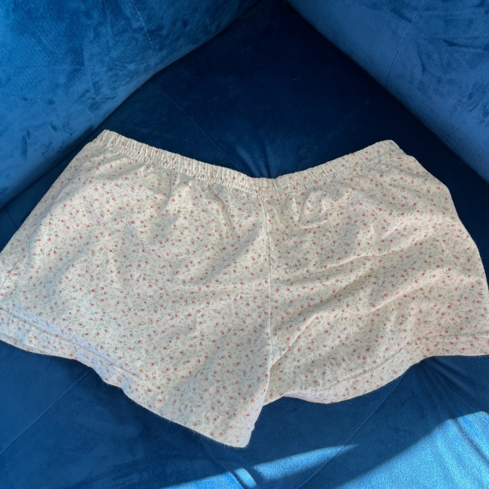 brandy melville pajama shorts - Picture 3 of 5